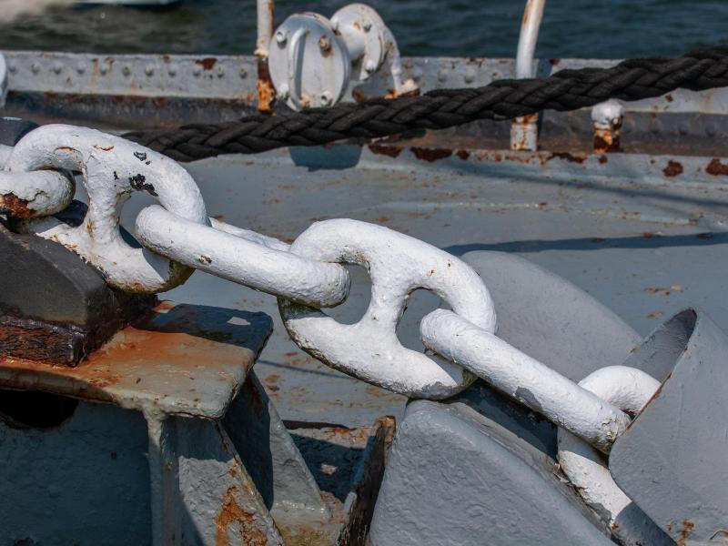 Stainless Steel vs. Alloy Steel Trawling Chain: Which Is Better for Marine Use?